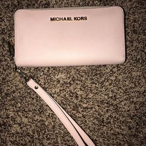 Michael Kors wristlet
